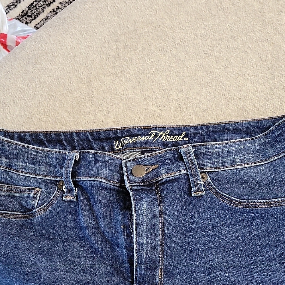 Universal Thread Women's Blue Jeans